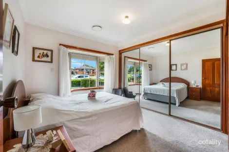 Property photo of 28 Prairie Vale Road Bossley Park NSW 2176
