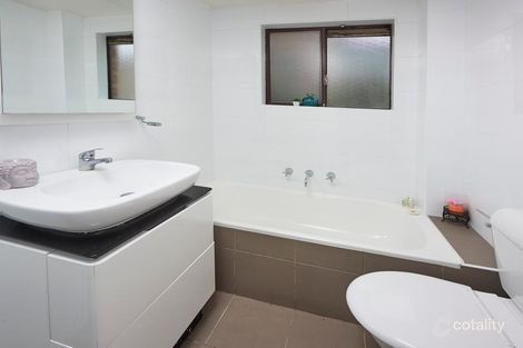 Property photo of 2/15 Alfred Street Westmead NSW 2145
