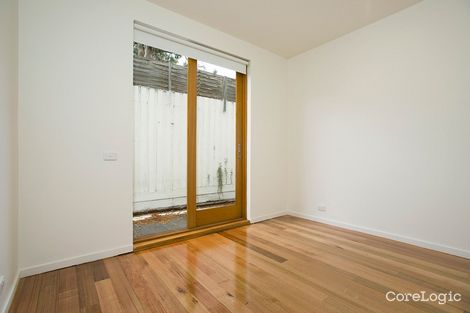 Property photo of 2/12 Wyuna Road Caulfield North VIC 3161