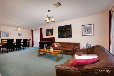 Property photo of 10 Dorothea Mackellar Avenue Oakleigh East VIC 3166