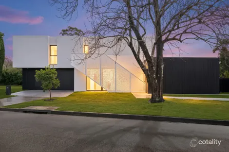 10 Waterhouse Ave, St Ives, NSW 2075