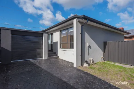 Property photo of 2/237-239 Westall Road Clayton South VIC 3169