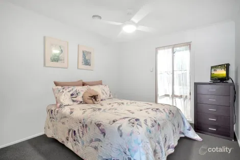 Property photo of 12 Bathurst Close Craigieburn VIC 3064