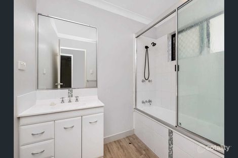 Property photo of 54 Hillock Crescent Bushland Beach QLD 4818