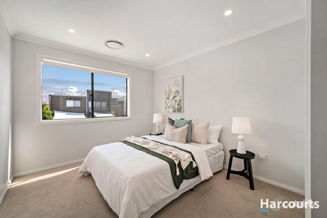 Property photo of 7 Alight Circuit Cameron Park NSW 2285