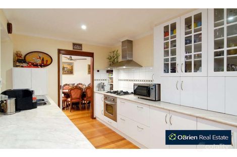 Property photo of 6 Nareen Avenue Endeavour Hills VIC 3802