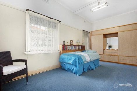 Property photo of 24 Calembeena Avenue Hughesdale VIC 3166