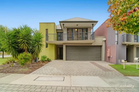 15b Leeder St, Glendalough, WA 6016