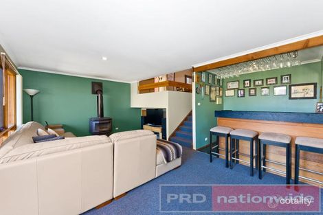 736 Henry Lawson Dr, Picnic Point, NSW 2213