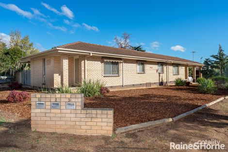 1/2 Raye St, Tolland, NSW 2650