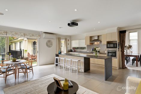 Property photo of 11 Hertford Crescent Balwyn VIC 3103