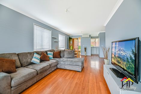 Property photo of 1/6 Parkholme Circuit Englorie Park NSW 2560