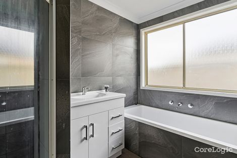 31 Loongana Cres, Blue Haven, NSW 2262