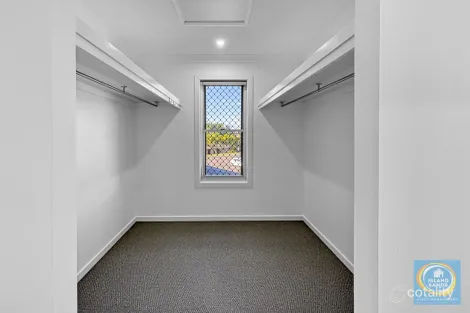 Property photo of 5 Bessie Court Boyne Island QLD 4680