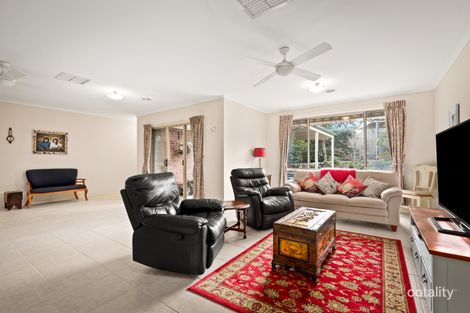 Property photo of 8 Kerry Place Garfield VIC 3814