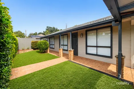4 ELIZABETH BAY DR, LAKE MUNMORAH, NSW 2259