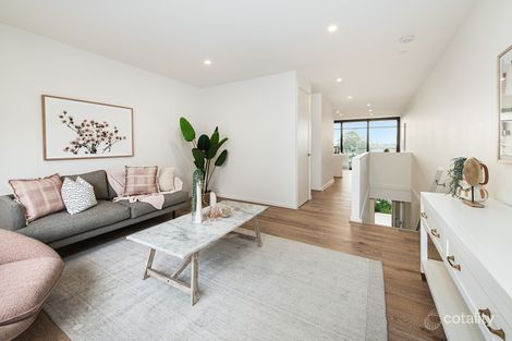 Property photo of 32 Skyline Place Heathmont VIC 3135