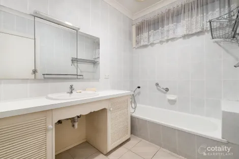 Property photo of 62 Rocklea Road Bulleen VIC 3105