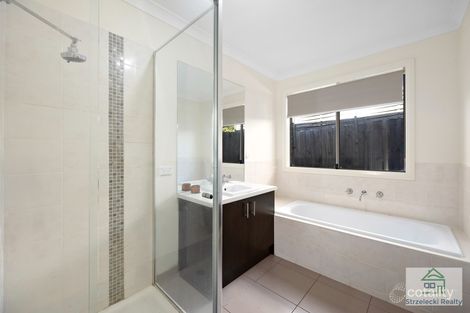 Property photo of 20B Fernlea Close Trafalgar VIC 3824