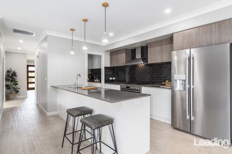 Property photo of 2 Battery Court Sunbury VIC 3429