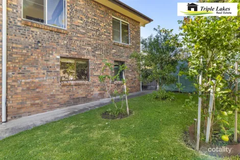 Property photo of 13 Yeramba Road Summerland Point NSW 2259