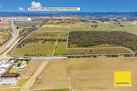 25 Bessie Creek Rd, Nar Nar Goon North, VIC 3812