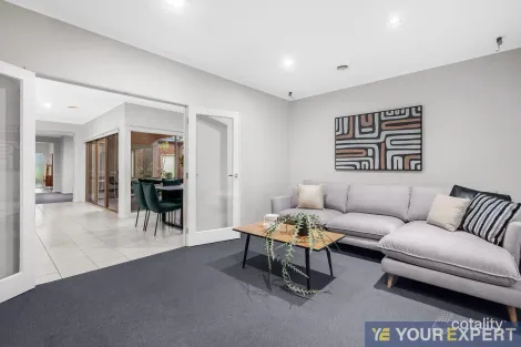 Property photo of 7 Ogle Way Cranbourne North VIC 3977