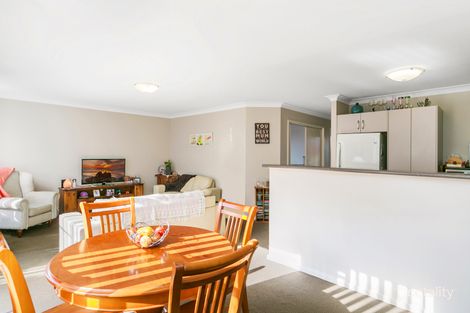 Property photo of 35 Harmony Crescent Mount Hutton NSW 2290