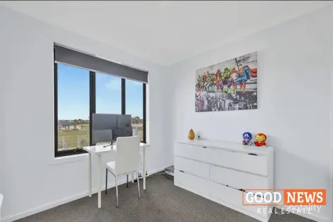Property photo of 81 Normanby Boulevard Deanside VIC 3336