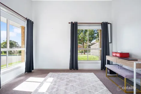 Property photo of 10 Dodonea Circuit Mount Annan NSW 2567