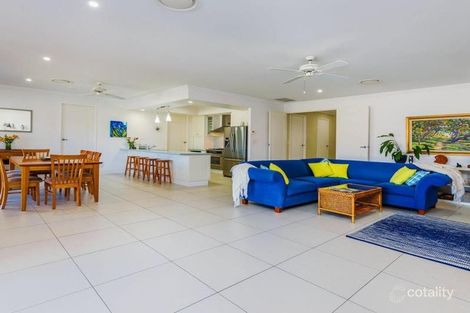 Property photo of 4 Wills Court Paradise Point QLD 4216