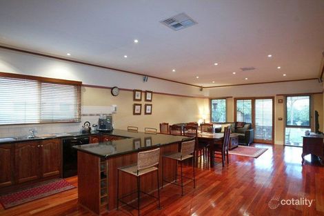 Property photo of 28 Springhall Parade Pascoe Vale South VIC 3044