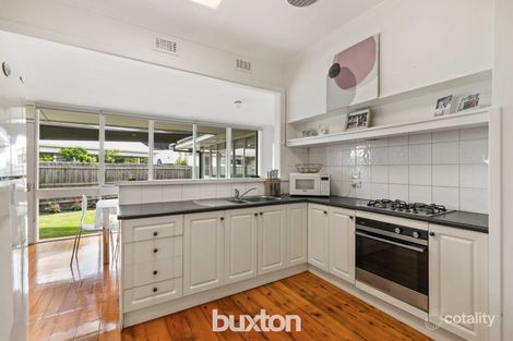 Property photo of 1 Kurrajong Street Bentleigh East VIC 3165