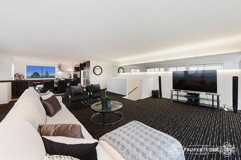 Property photo of 19/68 Gladstone Road Highgate Hill QLD 4101