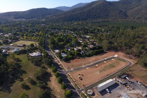 Property photo of 4 Sundown Crescent Bright VIC 3741