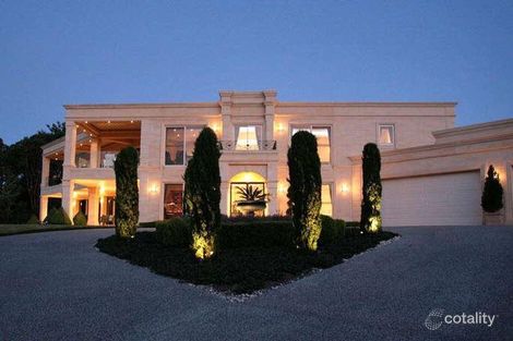 Property photo of 8 Watts Parade Mount Eliza VIC 3930