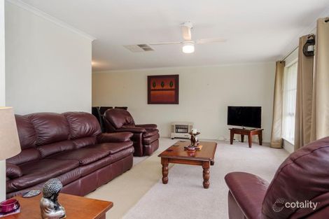 Property photo of 22 Equestrian Drive Woodcroft SA 5162