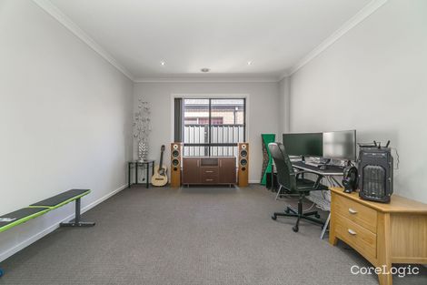 Property photo of 80 Biltmore Crescent Roxburgh Park VIC 3064