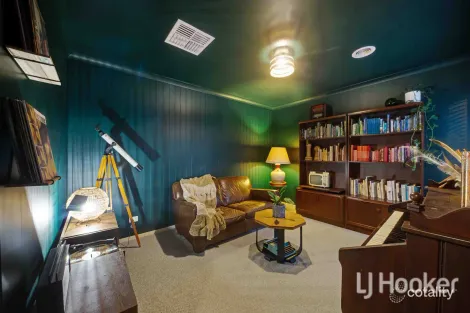 Property photo of 3 Currington Crescent Darley VIC 3340