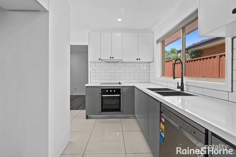 Property photo of 1/12 Kitson Place Minto NSW 2566