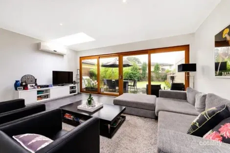 Property photo of 24B Davey Street Parkdale VIC 3195
