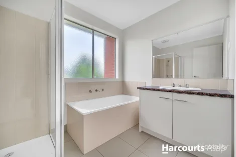 Property photo of 5 Asti Place Berwick VIC 3806