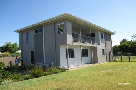 Property photo of 2 Hicks Street Burnett Heads QLD 4670