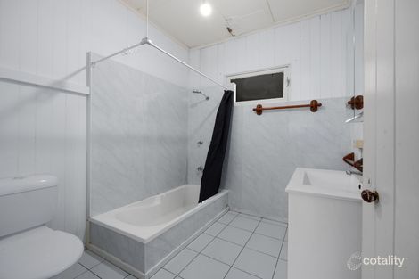 Property photo of 35 Lindsay Street Bundamba QLD 4304