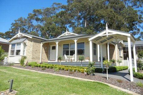 Property photo of 16 Lakeside Court Drouin VIC 3818