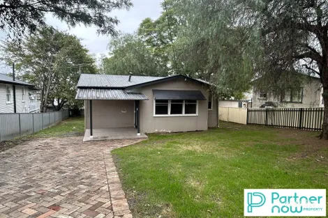 11 Peel St, North Tamworth, NSW 2340