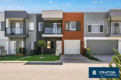 Property photo of 45 Wintergreen Crescent Treeby WA 6164