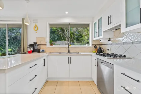 Property photo of 5 Kirkfell Court Berwick VIC 3806