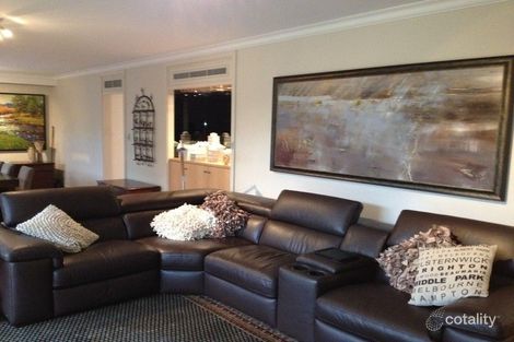 1/3 Park Ave, Crawley, WA 6009