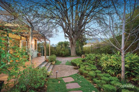 2 Leighton Ct, Toorak, VIC 3142